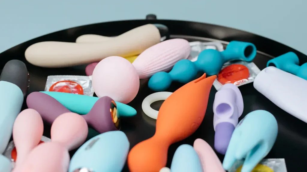 How Squirting Dildos Work and Their Unique Features