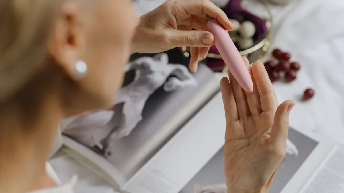 Best Small Dildos for Beginners